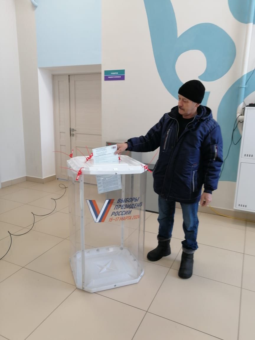 ️️ Бүгеннән сайлаулар башланды һәм Күгеш җирлегендә дә халык бик актив төстә тавыш бирә