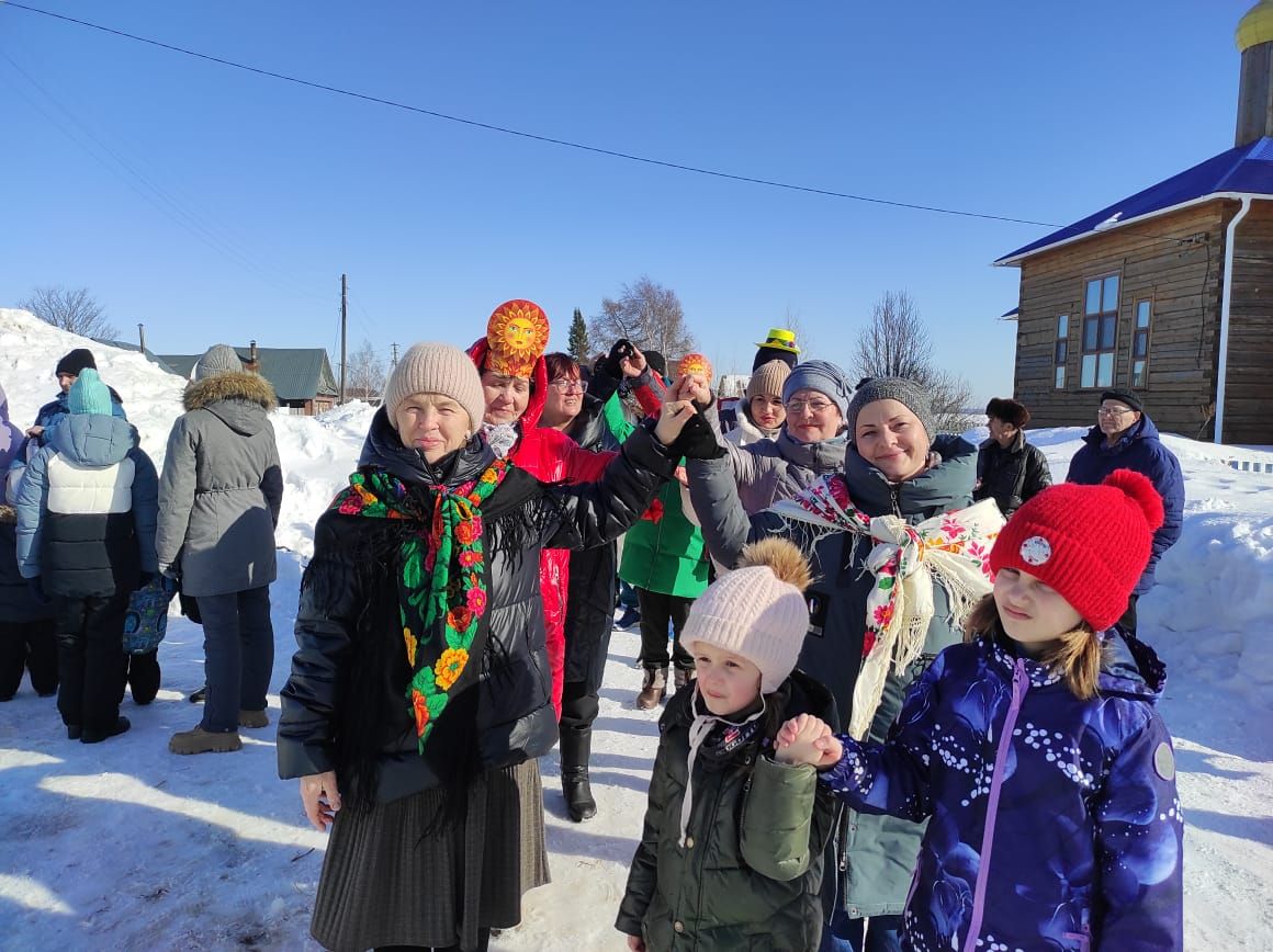 Кичә Бишнә авыл җирлегенә кергән Рус-мари Кавал авылында  май чабу (Масленица) бәйрәме булып узды