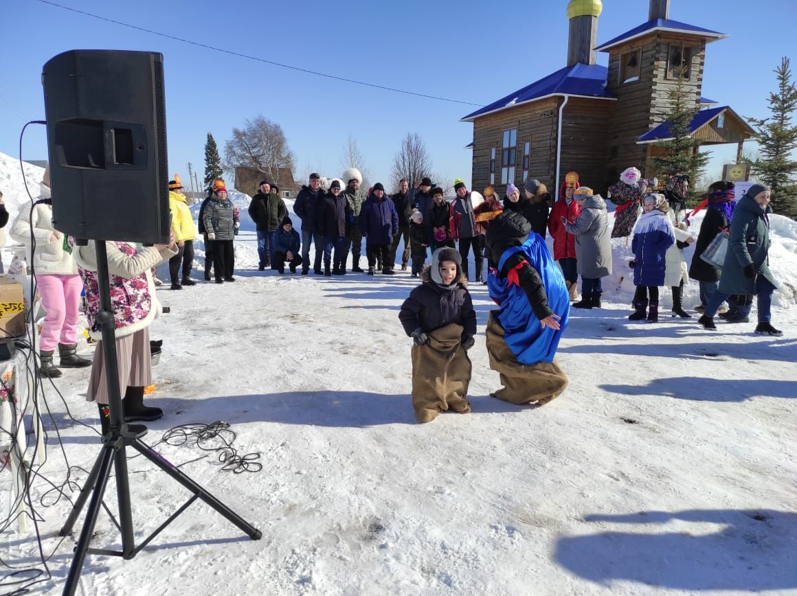 Кичә Бишнә авыл җирлегенә кергән Рус-мари Кавал авылында  май чабу (Масленица) бәйрәме булып узды
