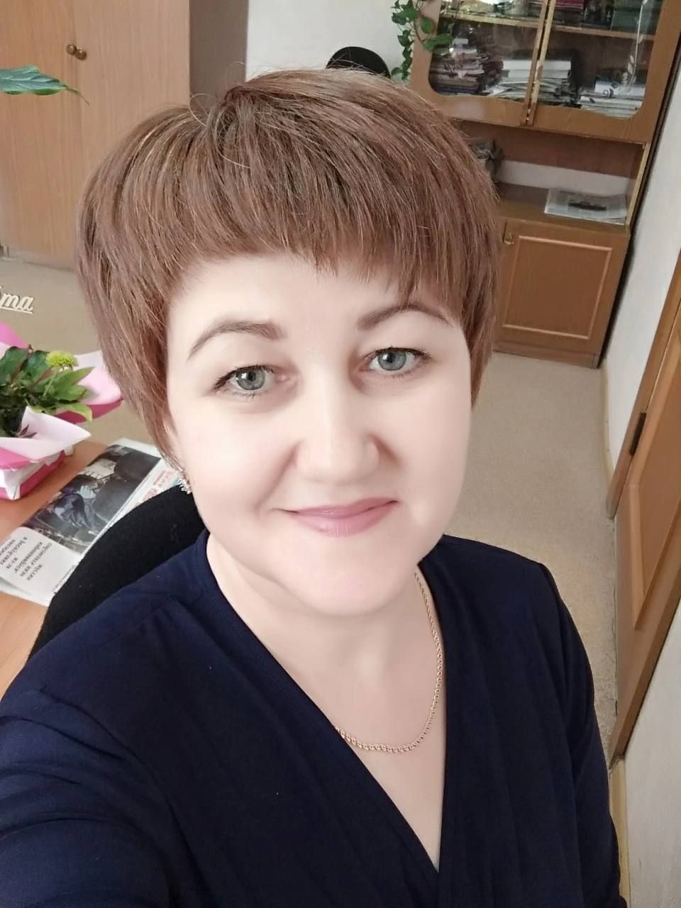 Бүген редакциябездә зур бәйрәм – бүлек мөдире, журналистыбыз Гөлнара Вәлиева күркәм юбилеен билгеләп үтә