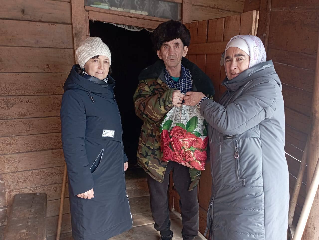 Рамазан аенда тыелганнардан тыелып, изгелекләрне мөмкин кадәр күбрәк кылып яшәргә кирәк