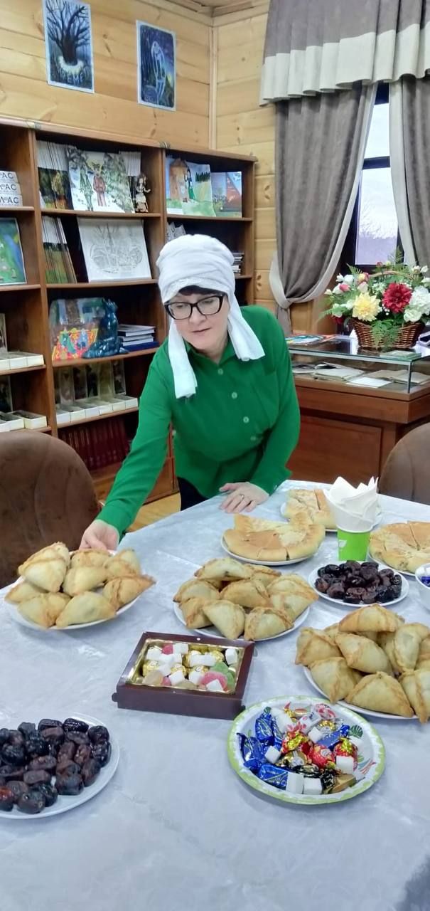 Татар  халкының бөек Мәгърифәтчесе, Изге Коръәннең Россиядә беренче корконданс-белешмә сүзлеге, «Мифтахель әл Коръән» уникаль китабы авторы Каюм Насыйриның туган авылында Гает намазы ул төзеткән мәчеттә, БИК эчтәлекле, матур үтә