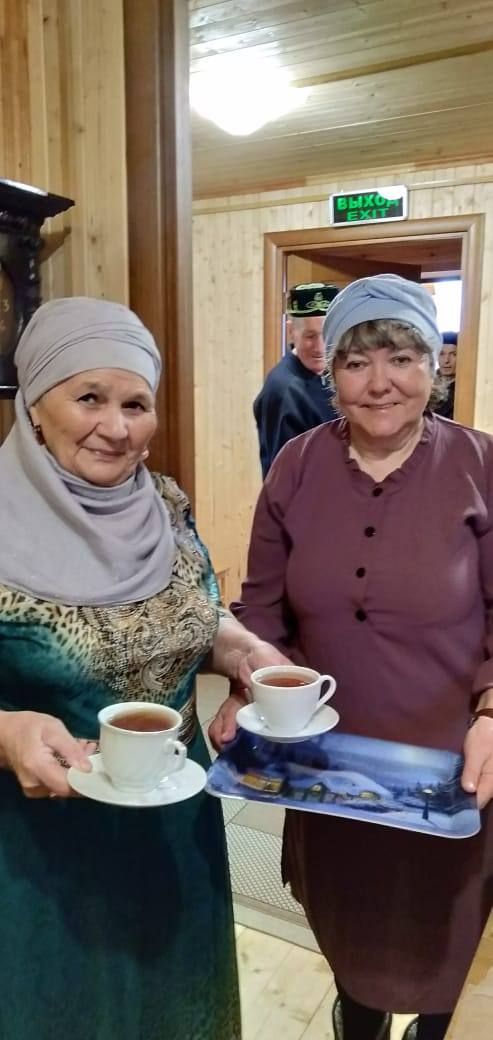 Татар  халкының бөек Мәгърифәтчесе, Изге Коръәннең Россиядә беренче корконданс-белешмә сүзлеге, «Мифтахель әл Коръән» уникаль китабы авторы Каюм Насыйриның туган авылында Гает намазы ул төзеткән мәчеттә, БИК эчтәлекле, матур үтә