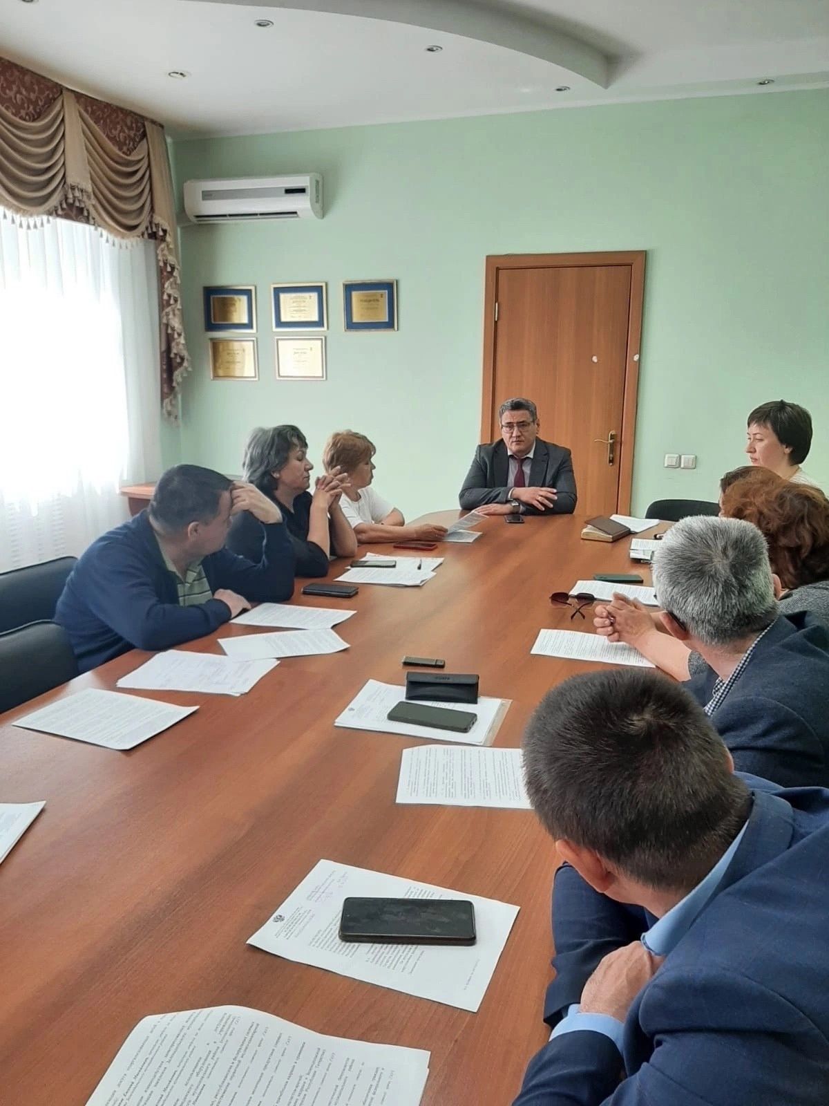 Яшел Үзән үзәк район хастаханәсенең баш табибы халык сорауларына җавап бирде
