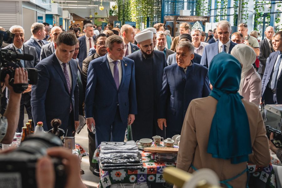 2024 елның 14 маенда «Россия – Ислам дөньясы: KazanForum 2024» халыкара икътисади форумы кысаларында Казанның Агросәнәгать паркында Халыкара Kazan Halal Market хәләл продукция ярминкәсе ачыла.