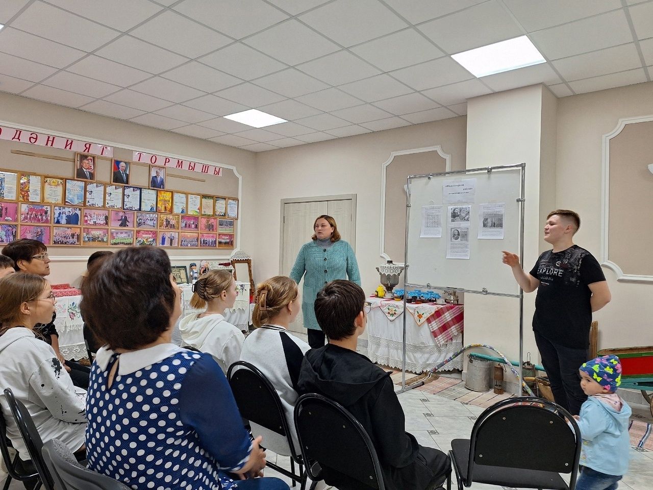 24 май көнне, изге Кирилл һәм Мефодийны искә алу көнендә, Славян язуы һәм мәдәнияте көне билгеләп үтелә