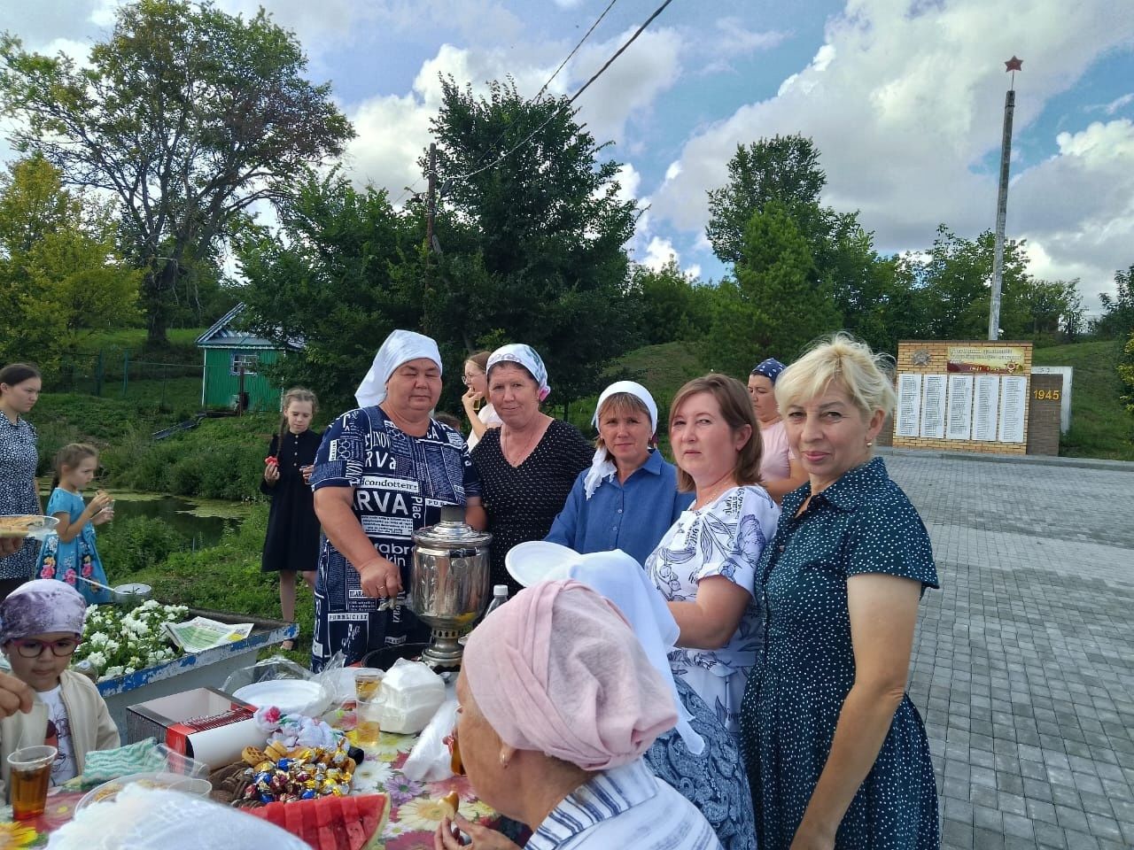 Бакырчыда «Үткәннәрдән киләчәккә тарихи җеп­ләр аша» дип исемләнгән очрашу узган