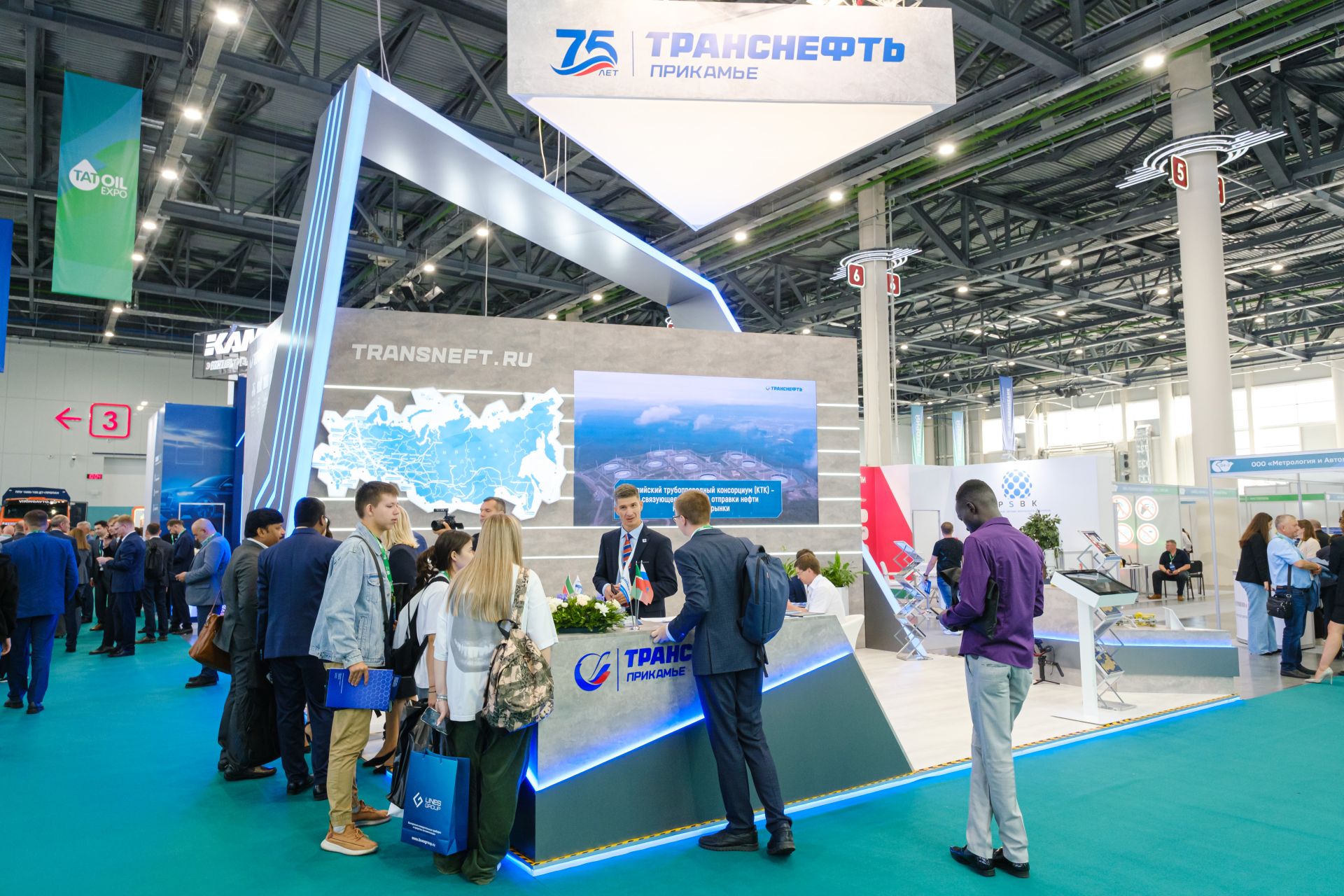 «Транснефть» ГАҖ стендын «TatOilExpo-2024» күргәзмәсендә Рөстәм Миңнеханов карады