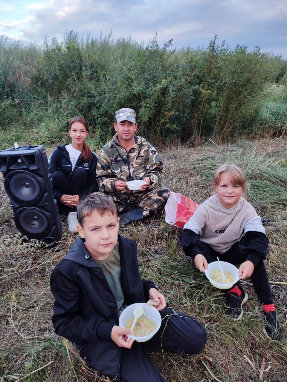 Бәчектә балык тоту бәйгесе сыйфатында бәйрәм оештырылган