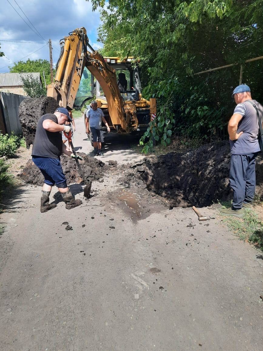 Яшел Үзән водоканалының авария-ремонт бригадасы Лисичанскидан кайта