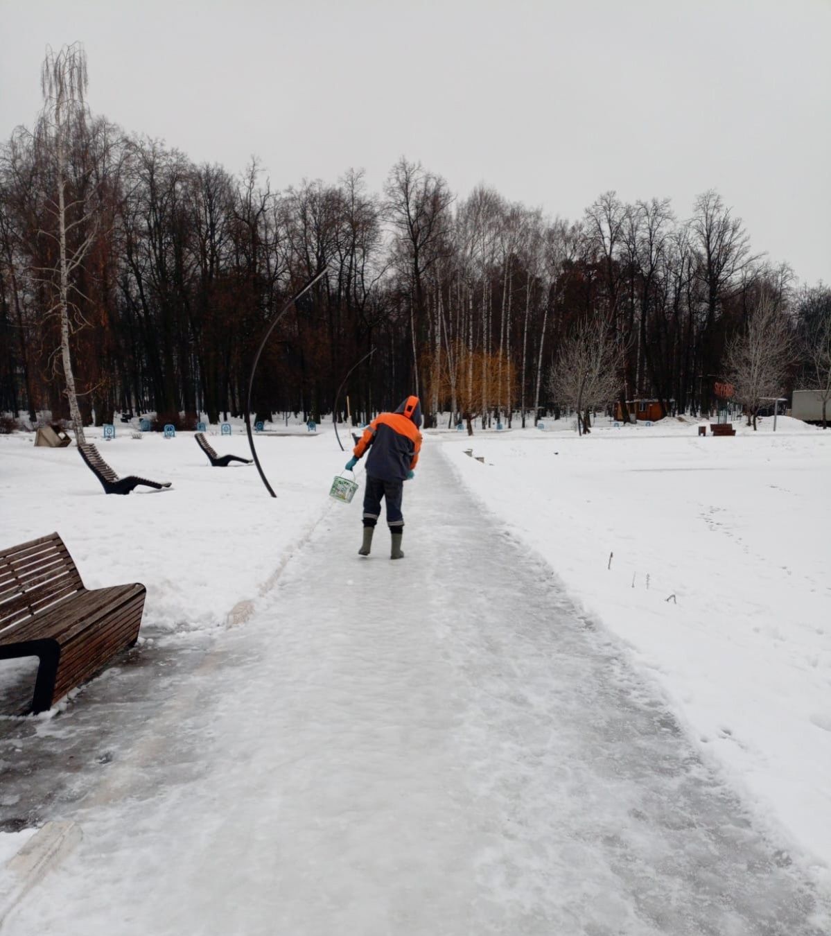 «Тротуарларга ком сибелергә тиеш түгел ахрысы ул хәзер» (әйтәм әле)