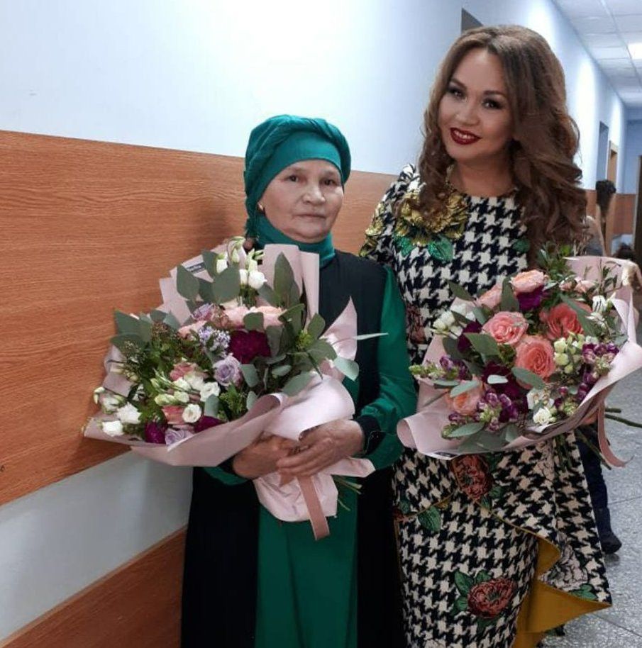 Иркә: «Әнигә сокланып карыйм, ул миннән мең, миллион тапкыр яхшырак»