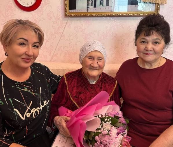 101 яшьлек Сылу Йосыпованың кызы: «Бу яшьтә әниле булу – зур бәхет»