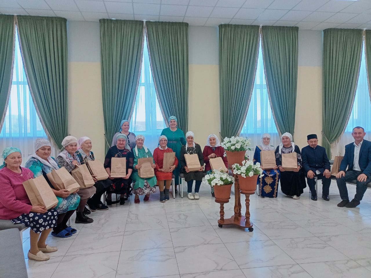 Олы Ачасыр мәдәният йортында Өлкәннәр көненә багышланган җылы очрашу уздырганнар