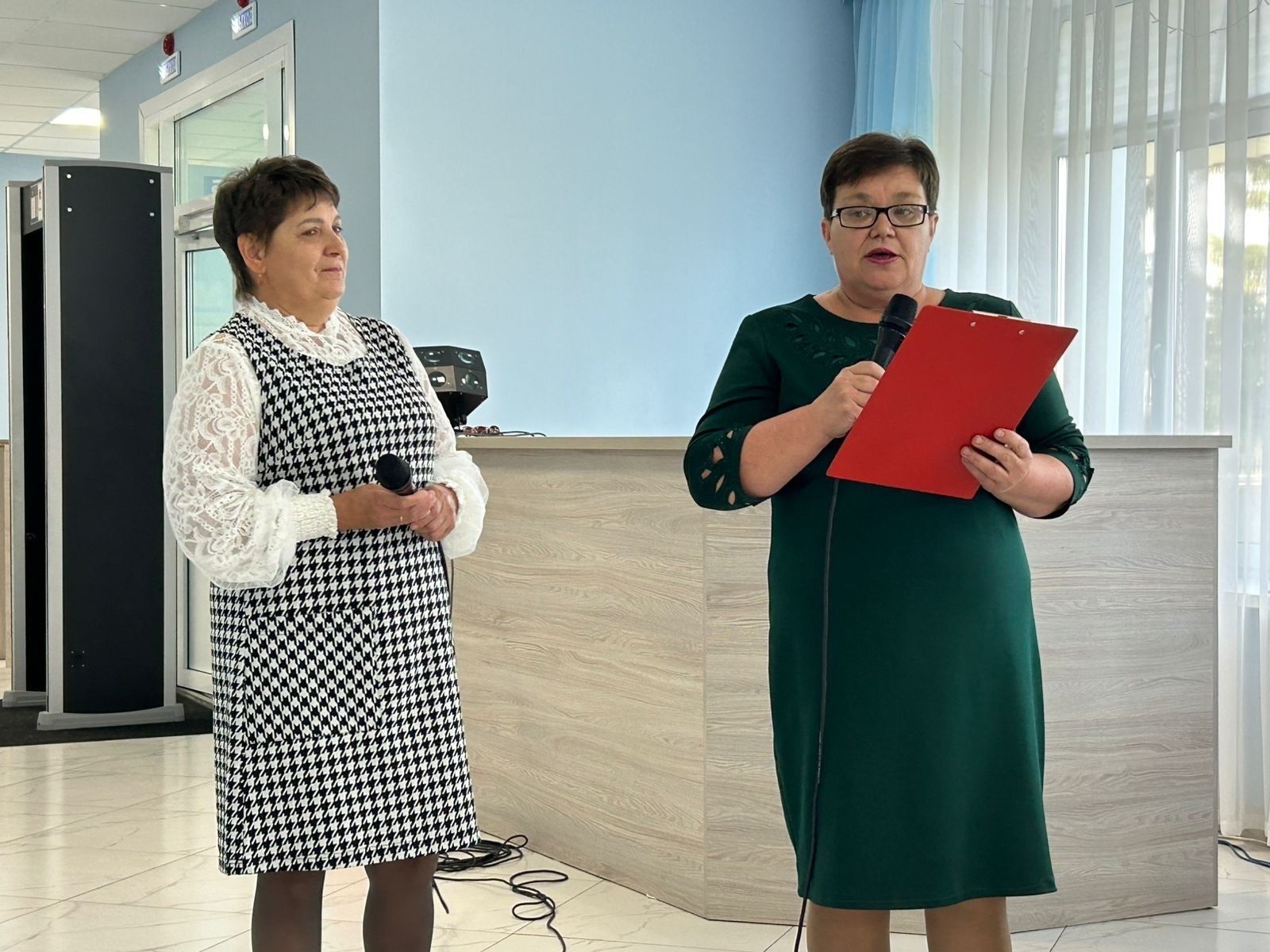 Өлкәннәр көне уңаеннан Татар Танае авылында бәйрәм оештырганнар