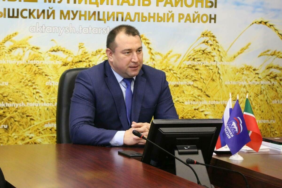 Район башлыгы урынбасарын тоткарлаганнар