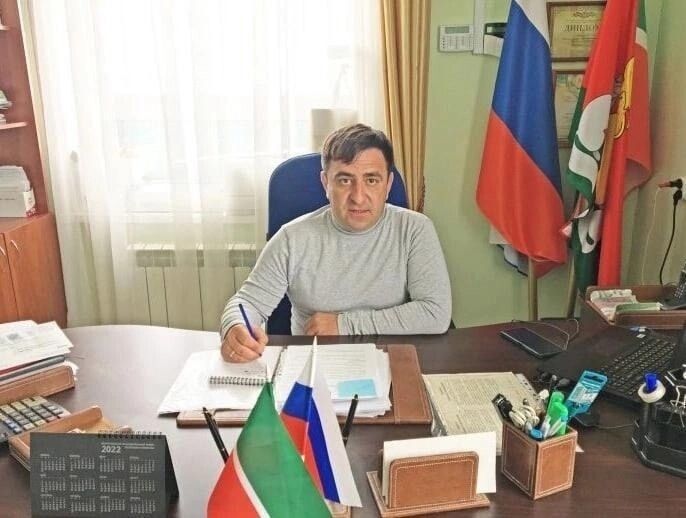 Венер Сәлимов җитәкче эшеннән кабат сәхнәгә кайткан
