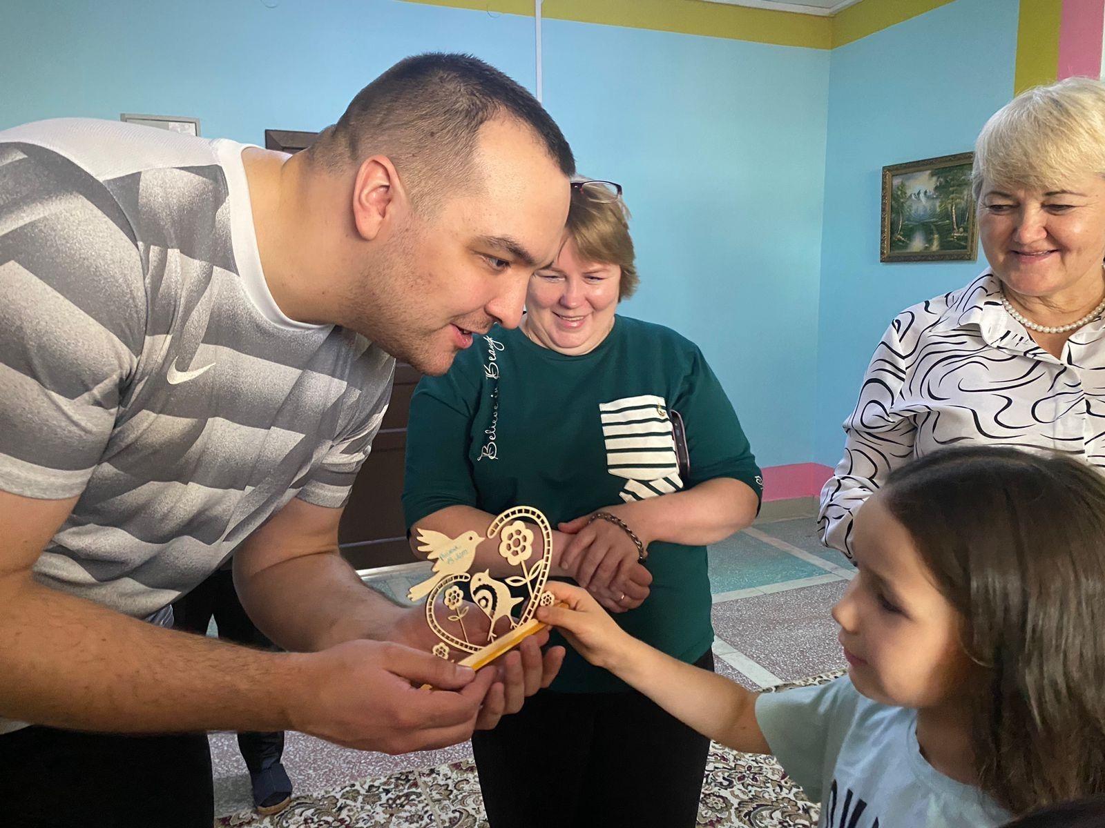 ТР хоккей Федерациясе Норлат балалар йортына зур бүләк ясады