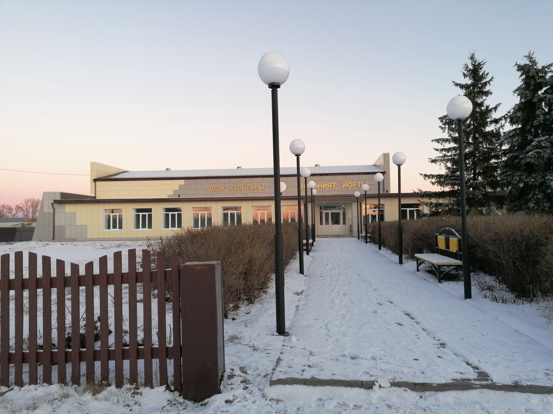 «Тыңлыйсы килмәгәч, үзеңне көчләп барып утырып булмый инде»