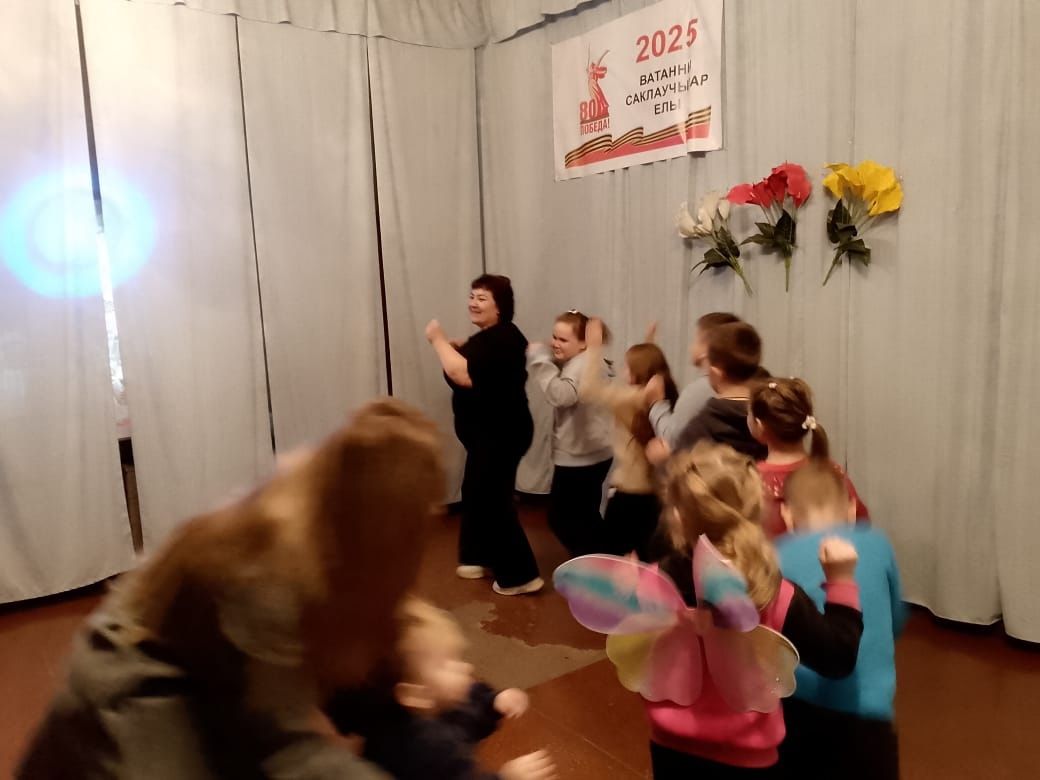 Тау Иле авылында Халыклар бердәмлеге көне уңаеннан бәйрәм оештырганнар