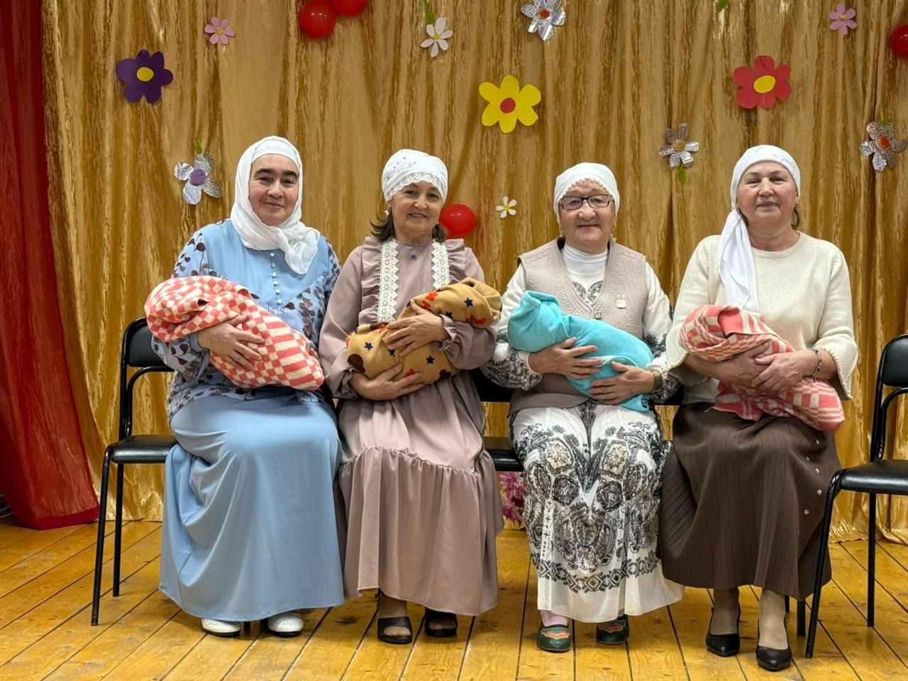 Күгәй мәдәният йортында «Ак яулыклы әнием» әдәби-музыкаль кичәсе узды