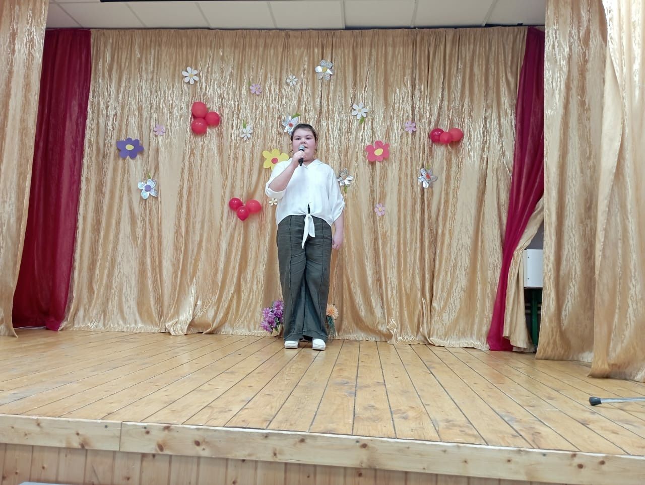 Күгәй мәдәният йортында «Ак яулыклы әнием» әдәби-музыкаль кичәсе узды