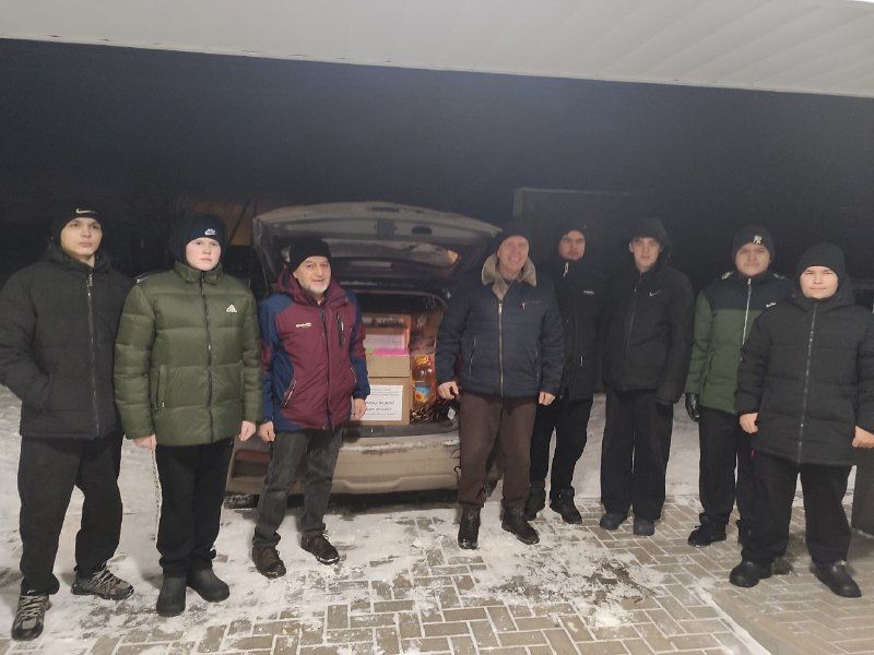 Бишнә авылы халкы махсус хәрби операциядә катнашучы егетләргә гуманитар ярдәм әзерләде
