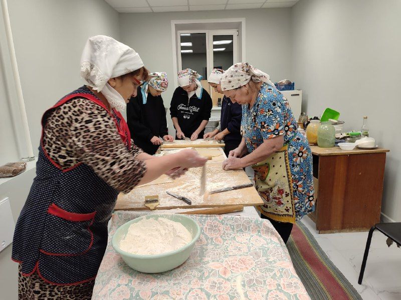 Бишнә авылы халкы махсус хәрби операциядә катнашучы егетләргә гуманитар ярдәм әзерләде