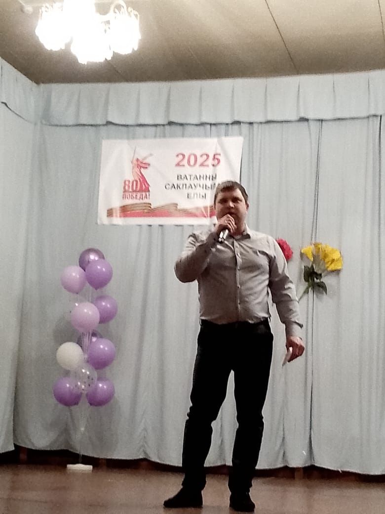 Тау Илендә «Бәхет, әнкәй, өйдә син булу» дип исемләнгән бәйрәм концерты узды