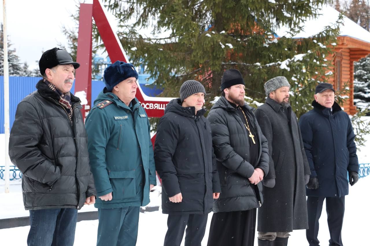 Яшел Үзән янгын гарнизонында Гадәттән тыш хәлләр министрлыгы хезмәткәрләре тарафыннан ант кабул итү тантанасы узды