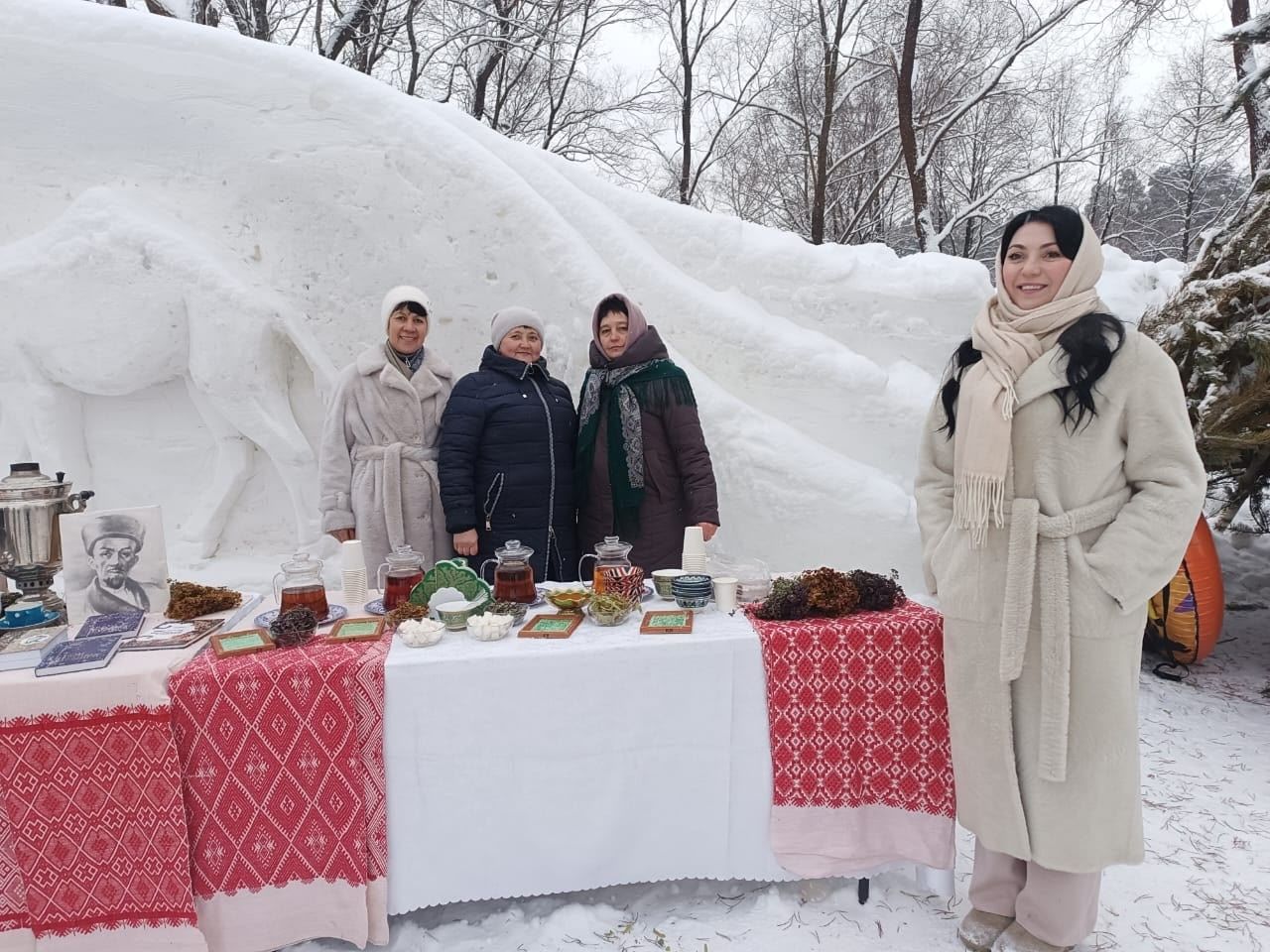 К.Насыйри ис. архитектура-этнография комплексы Раифада «Чәй һәм прәннек» халык традицияләре фестивалендә катнашты