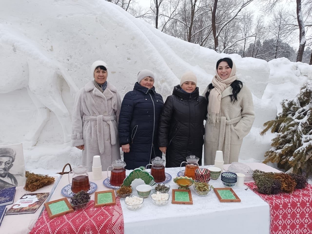 К.Насыйри ис. архитектура-этнография комплексы Раифада «Чәй һәм прәннек» халык традицияләре фестивалендә катнашты