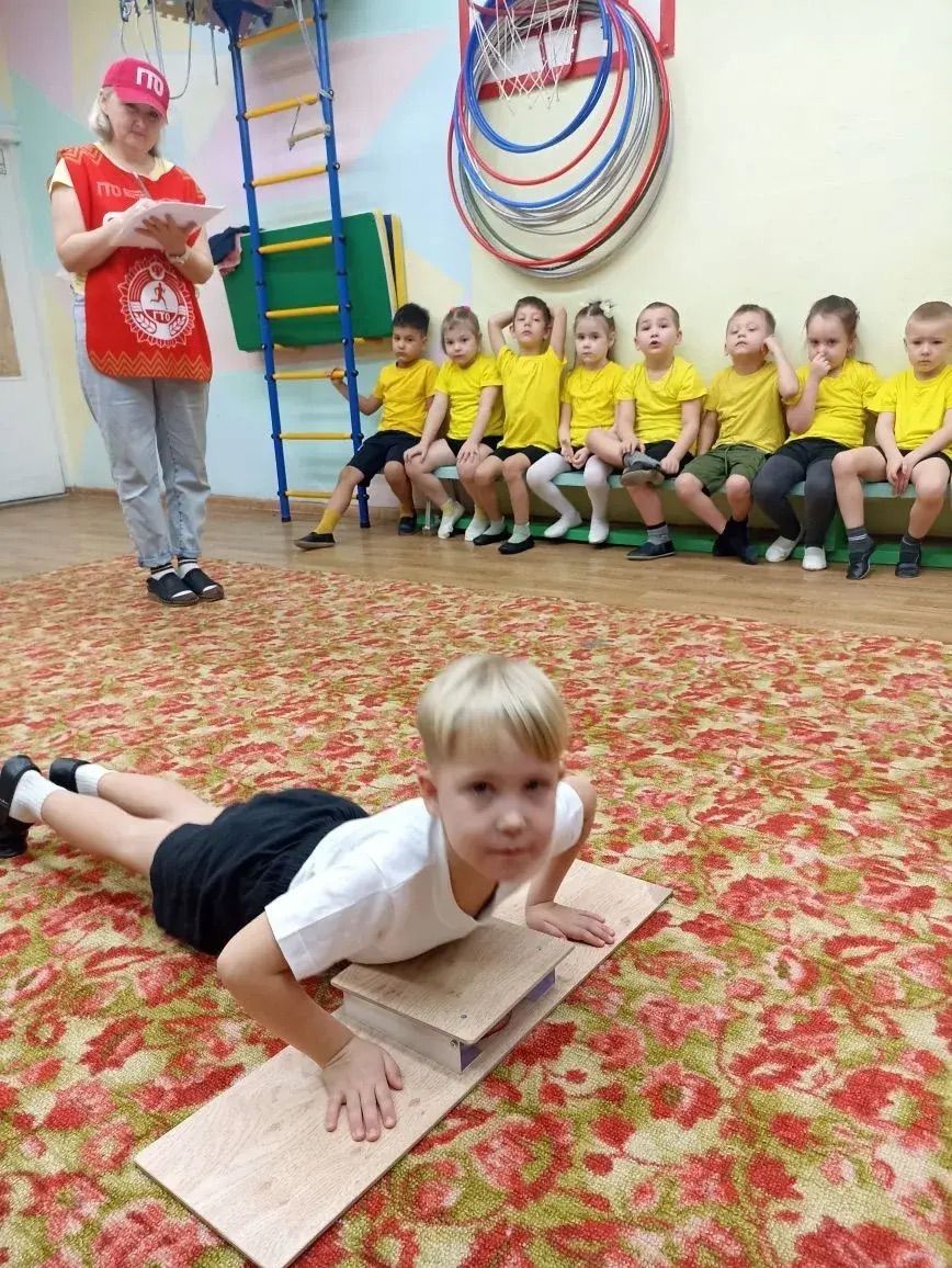 «Кояшкай» балалар бакчасы тәрбияләнүчеләре ГТО нормативлары тапшырды