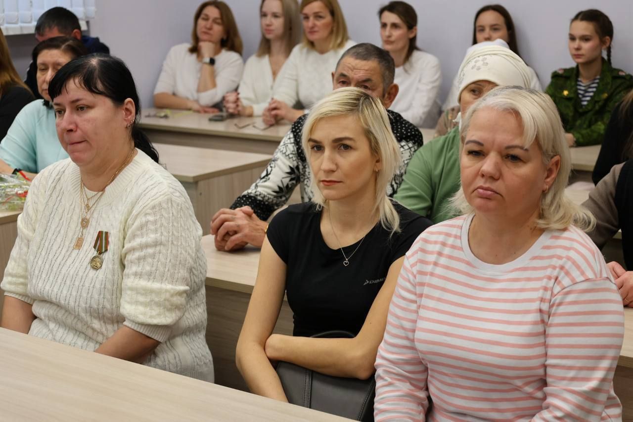 Яшел Үзәндә МХОда һәлак булган сугышчыларның гаиләләренә дәүләт бүләкләре тапшырылды