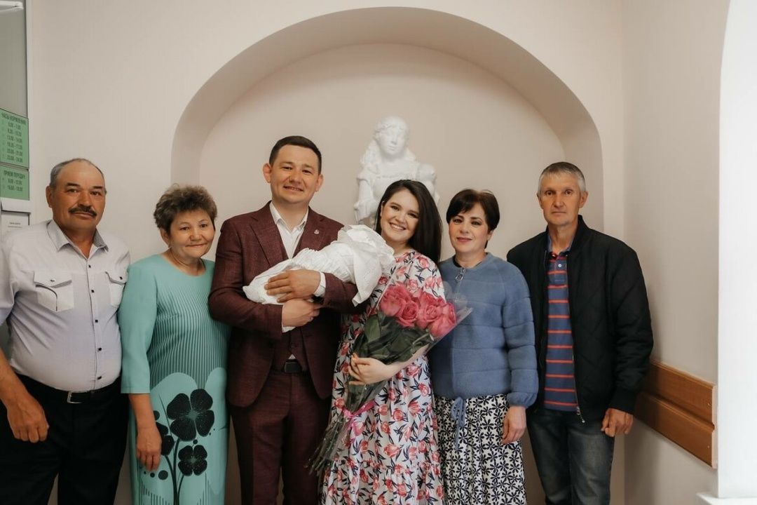 Эльмира Гыйльфанова: «Кызыбызны караганы өчен әнигә хезмәт хакы түлибез»
