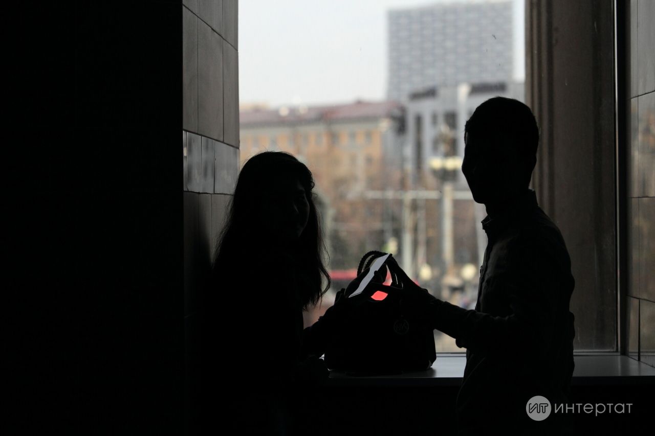«Өйләнешергә җыенганнар». 13 яшьлек кызны мәктәп яныннан урлап алып киткәннәр