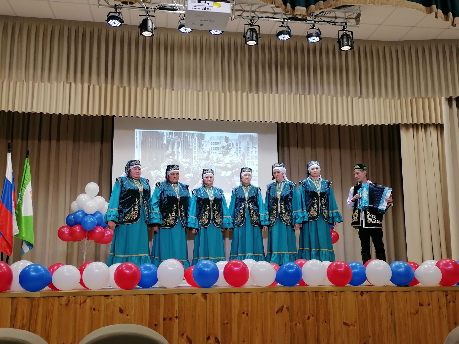 Яшел үзән районының авыл мәдәният йортлары һәм авыл клублары арасында уздырылучы үзешчән сәнгать смотр-конкурсы дәвам итә