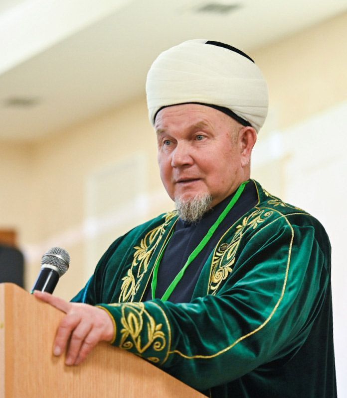 Җәлил хәзрәт Фазлыев: «Ике зур проблемабыз бар: берсе – кысыр җирләр, икенчесе – кысыр хатыннар»