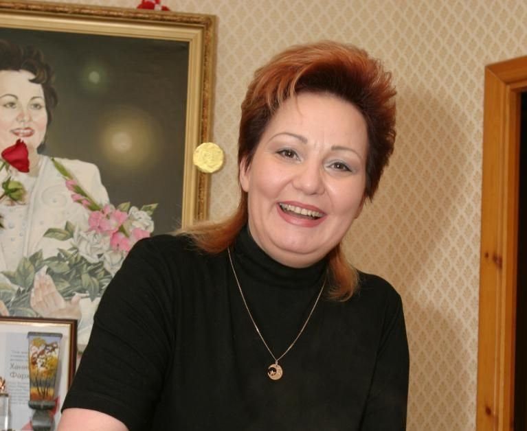 Бүген Хәния Фәрхигә 65 яшь тулган булыр иде... Җырчыны искә алыйк