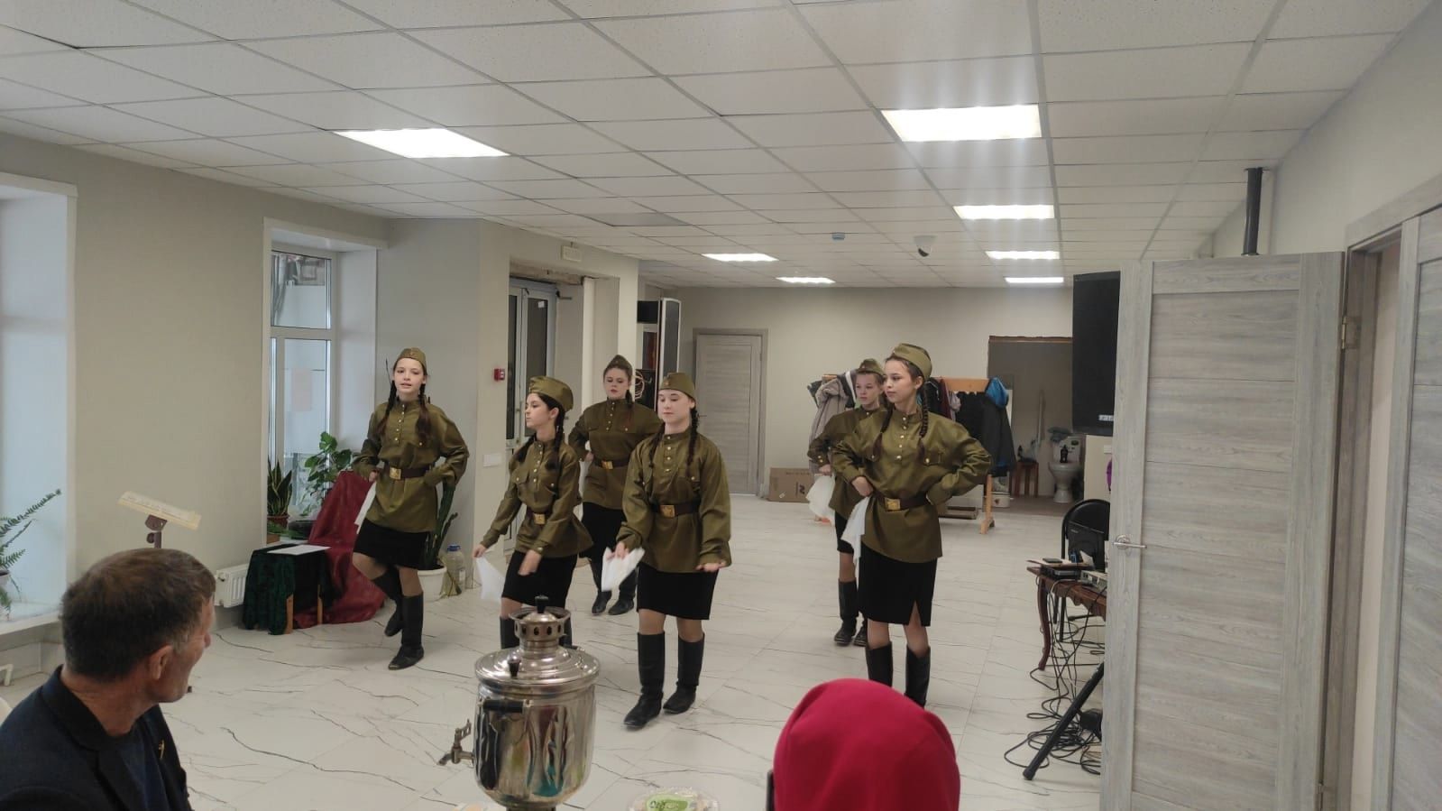 Бишнә мәдәният йортында сугыш чоры балалары өчен әдәби-музыкаль кичә уздырганнар