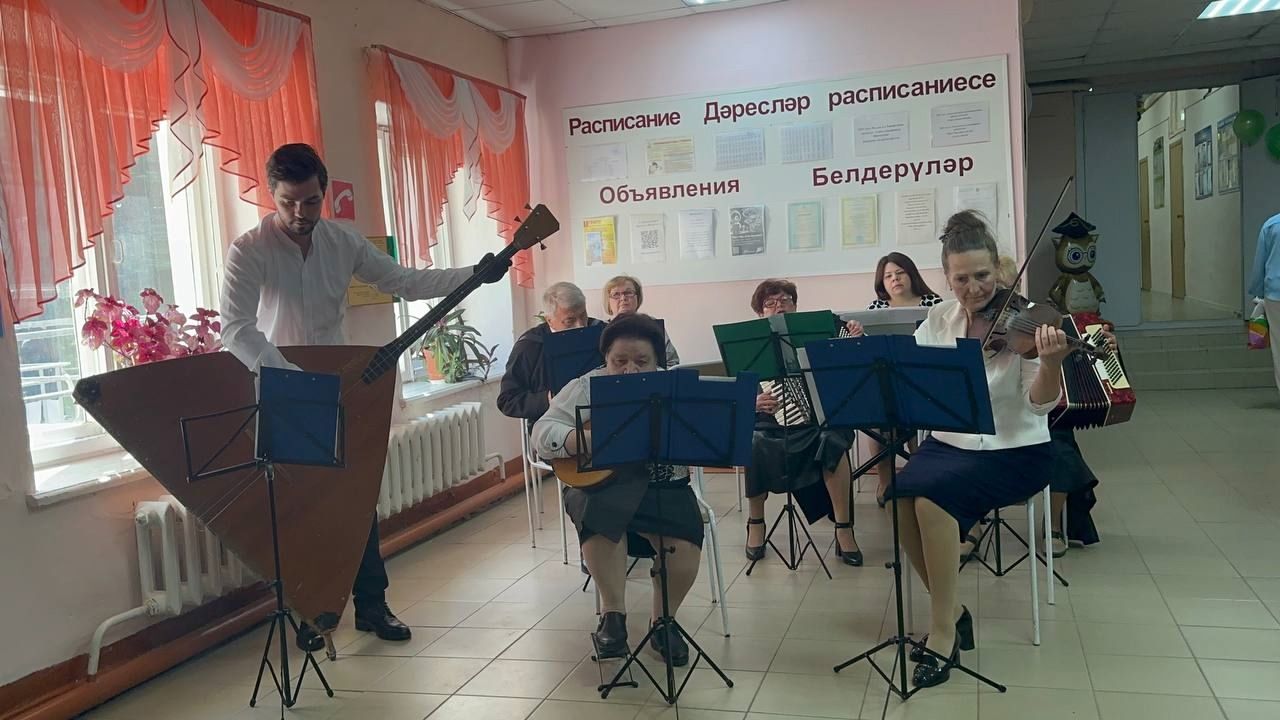 Яшел Үзән районы Әйшә авылы гимназиясе үзенең 115 еллык юбилеен билгеләп үтте