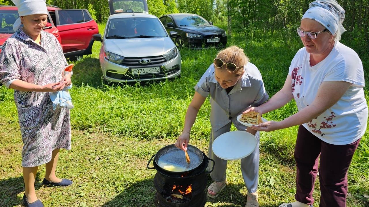 Яшел Үзән районы Карагуҗа авылында «Бәхетле балачак» дигән кичә уздырганнар