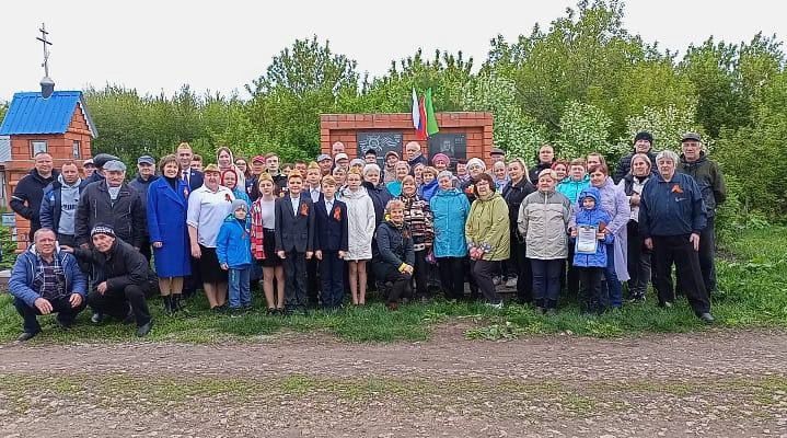 Олы Ачасыр авыл җирлегенә кергән Кири авылында Бөек Җиңүнең 80 еллыгына багышланган бәйрәм чарасы узды