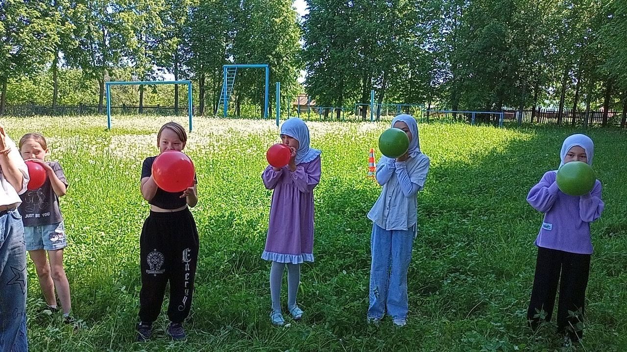 Олы Ачасыр авылында Халыкара балаларны яклау көнен билгеләп үттеләр