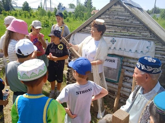 Яшел Үзәннең Норлат авылында «Туган җирең буйлап сәяхәт» квест-уены уздырганнар