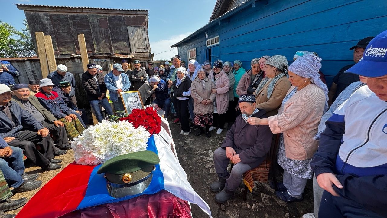 Коралы автомат түгел, ә медикаментлар тулы зур букча