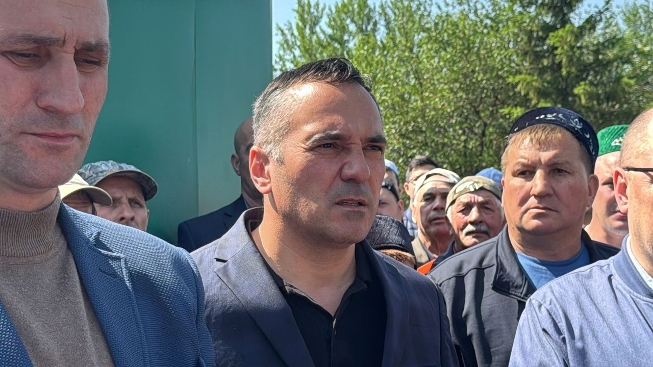 Коралы автомат түгел, ә медикаментлар тулы зур букча