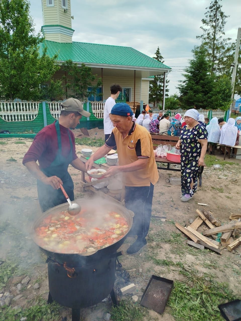 Адәм баласы корбан чалып, Аллаһ Тәгалә каршында зур мәртәбә казана