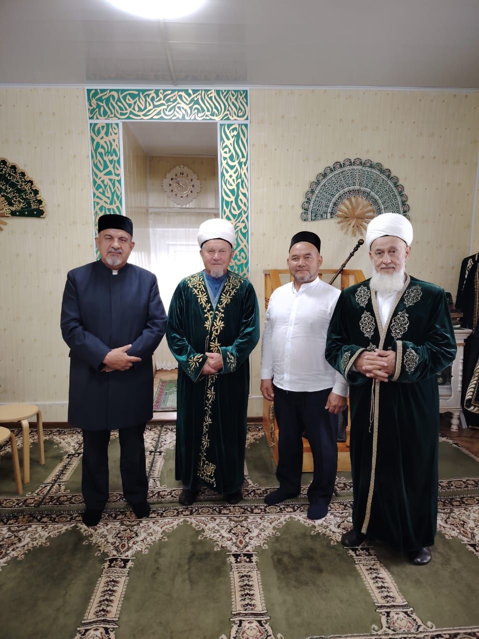 Бәчек мәчете 30 ел иман нуры тарата