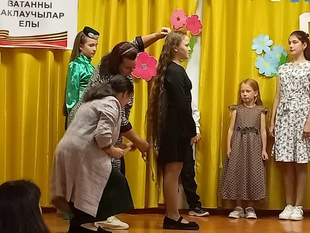 Бакырчы авылы клубында «Озын толымлы гүзәл» диеп исемләнгән чара узган